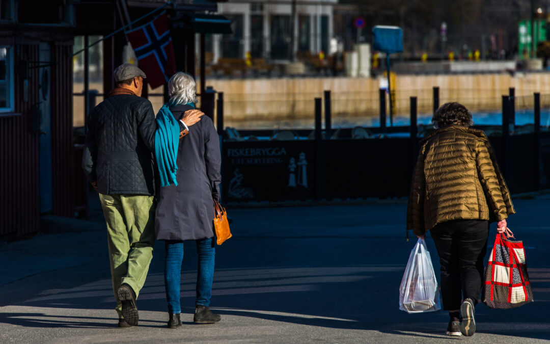 Aktivitetskveld i Grimstad: Gatefoto.