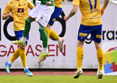 Helge Næss Olsen - Hoppende Glade Gutter